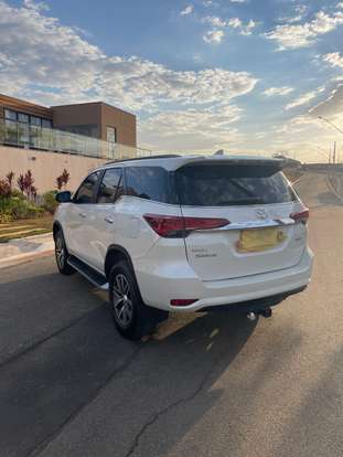 TOYOTA-HILUX SW4-2016