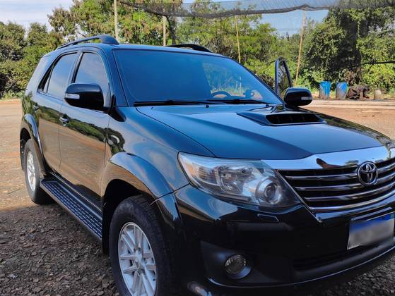 TOYOTA HILUX SW4 3.0 SRV 4X4 7 LUGARES 16V TURBO INTERCOOLER DIESEL 4P AUTOMÁTICO
