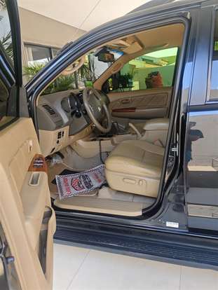 TOYOTA-HILUX SW4-2010