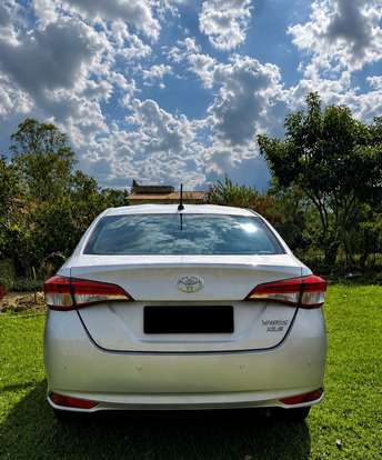 TOYOTA-YARIS-2020