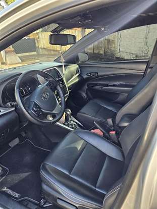 TOYOTA-YARIS-2019