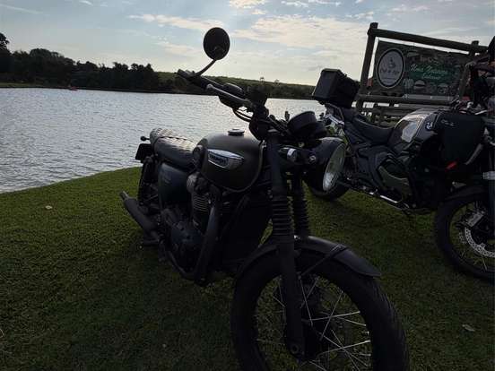 TRIUMPH-BONNEVILLE T100 BLACK 900 TRIUMPH-BONNEVILLE T100 BLACK 900-2021