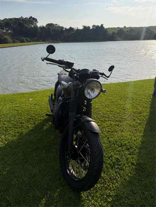 TRIUMPH-BONNEVILLE T100 BLACK 900 TRIUMPH-BONNEVILLE T100 BLACK 900-2021