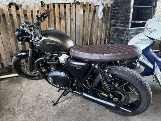 TRIUMPH-BONNEVILLE T100 BLACK 900 TRIUMPH-BONNEVILLE T100 BLACK 900-2021