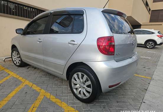VOLKSWAGEN-FOX-2014