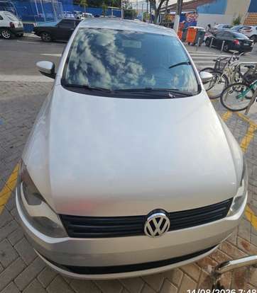 VOLKSWAGEN-FOX-2014