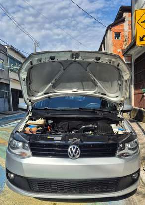 VOLKSWAGEN-FOX-2014