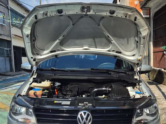 VOLKSWAGEN-FOX-1.6 MI 8V FLEX 4P MANUAL VOLKSWAGEN-FOX-2014