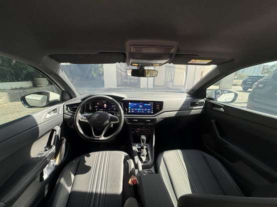 VOLKSWAGEN-NIVUS-1.0 200 TSI TOTAL FLEX HIGHLINE AUTOMÁTICO VOLKSWAGEN-NIVUS-2025