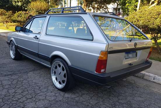 VOLKSWAGEN-PARATI-1990