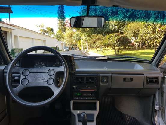 VOLKSWAGEN-PARATI-1990