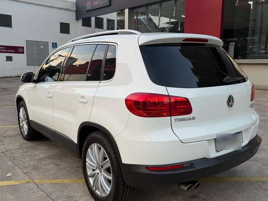 VOLKSWAGEN-TIGUAN-2.0 TSI 16V TURBO GASOLINA 4P TIPTRONIC VOLKSWAGEN-TIGUAN-2015