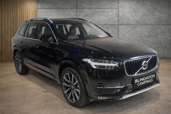 VOLVO-XC90-2018