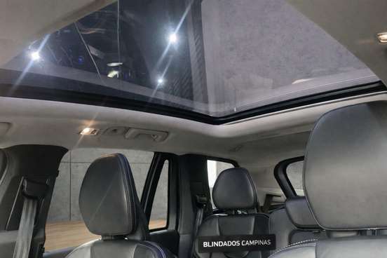 VOLVO-XC90-2018