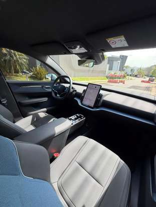 VOLVO-EX30-2024