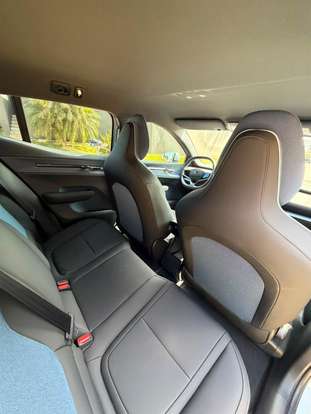 VOLVO-EX30-2024