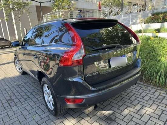 VOLVO-XC60-2012