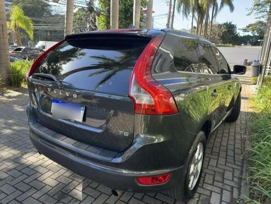 VOLVO-XC60-2012