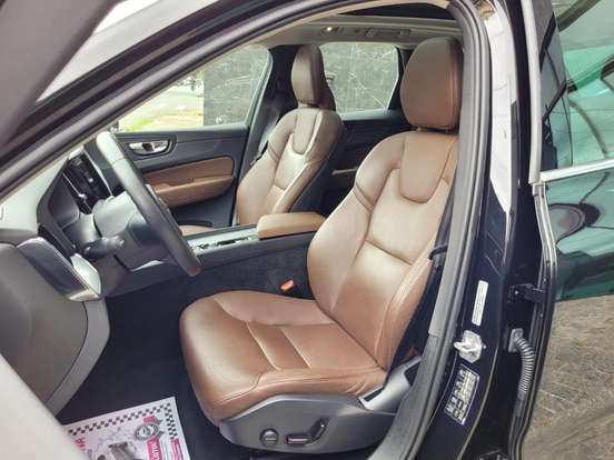 VOLVO-XC60-2.0 T5 GASOLINA MOMENTUM AWD GEARTRONIC VOLVO-XC60-2020