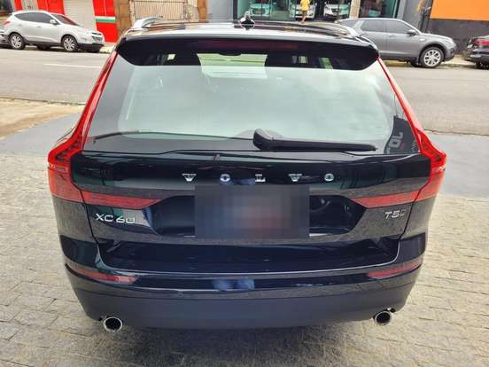 VOLVO-XC60-2.0 T5 GASOLINA MOMENTUM AWD GEARTRONIC VOLVO-XC60-2020