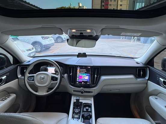 VOLVO-XC60-2.0 T8 HYBRID MOMENTUM AWD GEARTRONIC VOLVO-XC60-2020