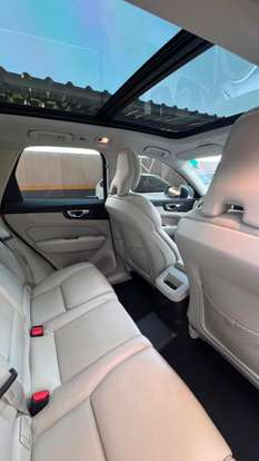 VOLVO-XC60-2020