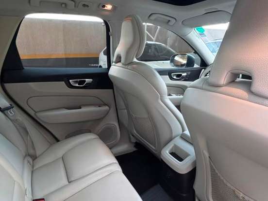 VOLVO-XC60-2.0 T8 HYBRID MOMENTUM AWD GEARTRONIC VOLVO-XC60-2020