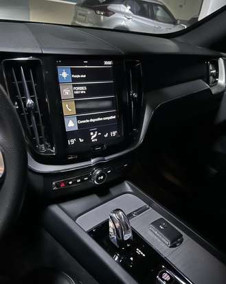 VOLVO-XC60-2019