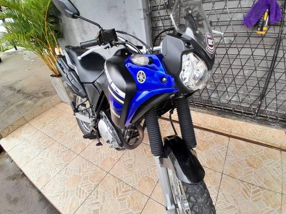 YAMAHA XTZ 250 TÉNÉRÉ 