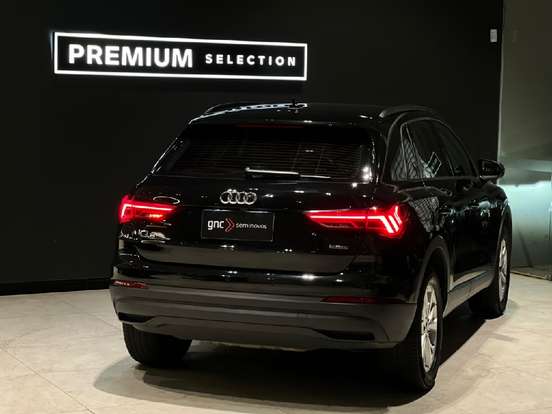AUDI-Q3-2023