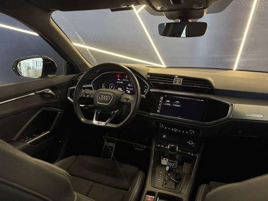 AUDI-Q3-2.0 40 TFSI GASOLINA SPORTBACK PERFORMANCE BLACK QUATTRO TIPTRONIC AUDI-Q3-2023