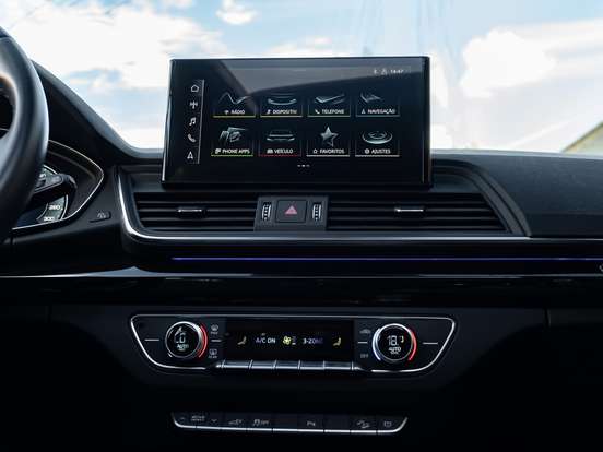 AUDI-Q5-2022
