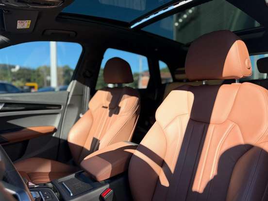 AUDI-Q5-2023