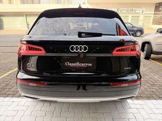 AUDI-Q5-2019