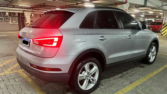 AUDI-Q3-2015