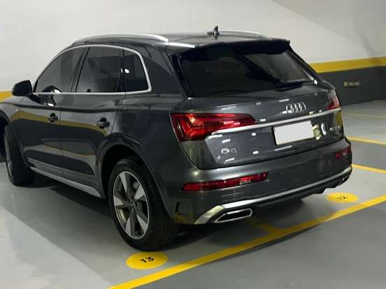 AUDI-Q5-2023