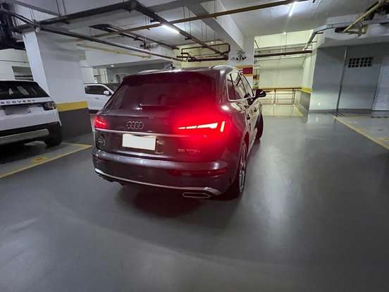 AUDI-Q5-2023