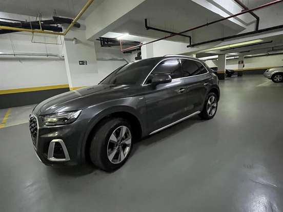 AUDI-Q5-2023