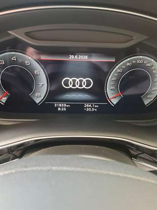 AUDI-Q7-2020