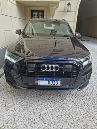 AUDI-Q7-2020