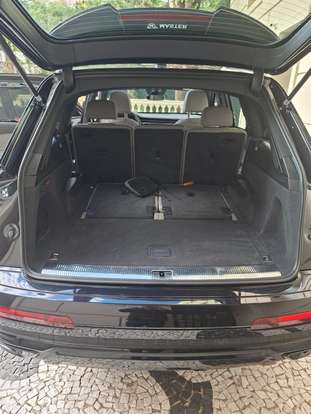 AUDI-Q7-2020