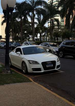 AUDI-TT-2011