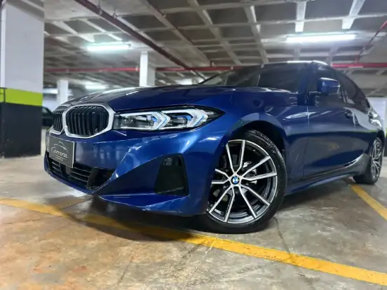 BMW-320i-2023