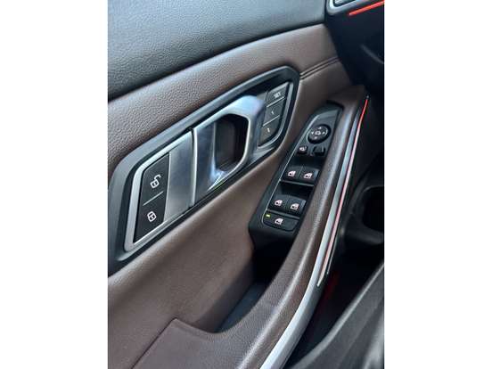 BMW-320i-2.0 16V TURBO FLEX M SPORT AUTOMÁTICO BMW-320i-2022