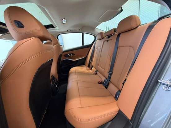 BMW-320i-2025