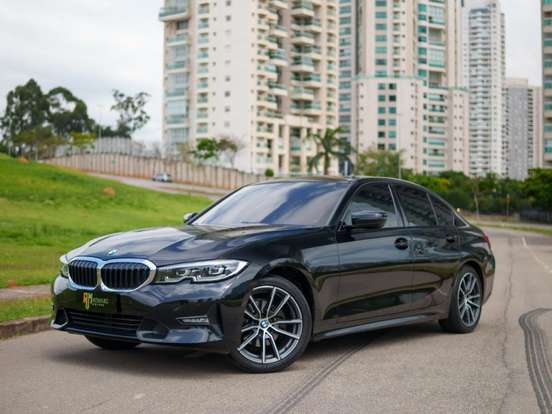 BMW-320i-2019