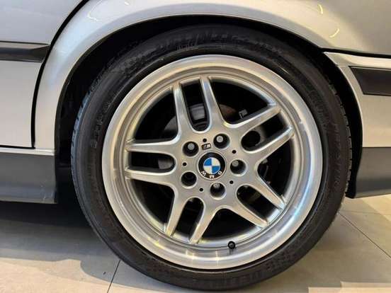 BMW-323i-1994