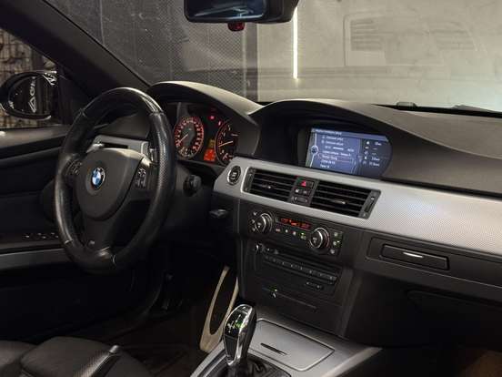 BMW-335i-2009