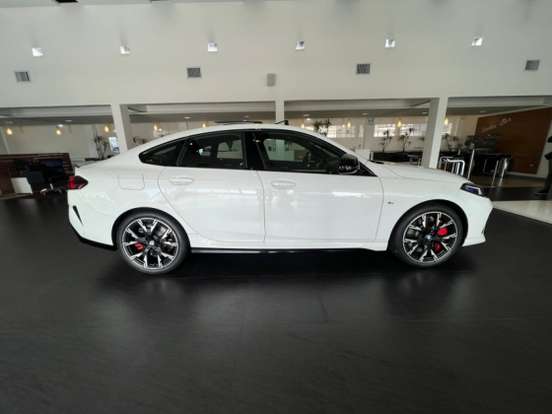 BMW-M 235i-2025