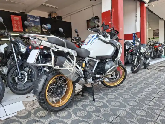 BMW-R 1250 GS ADVENTURE PREMIUM RALLYE BMW-R 1250 GS ADVENTURE PREMIUM RALLYE-2023